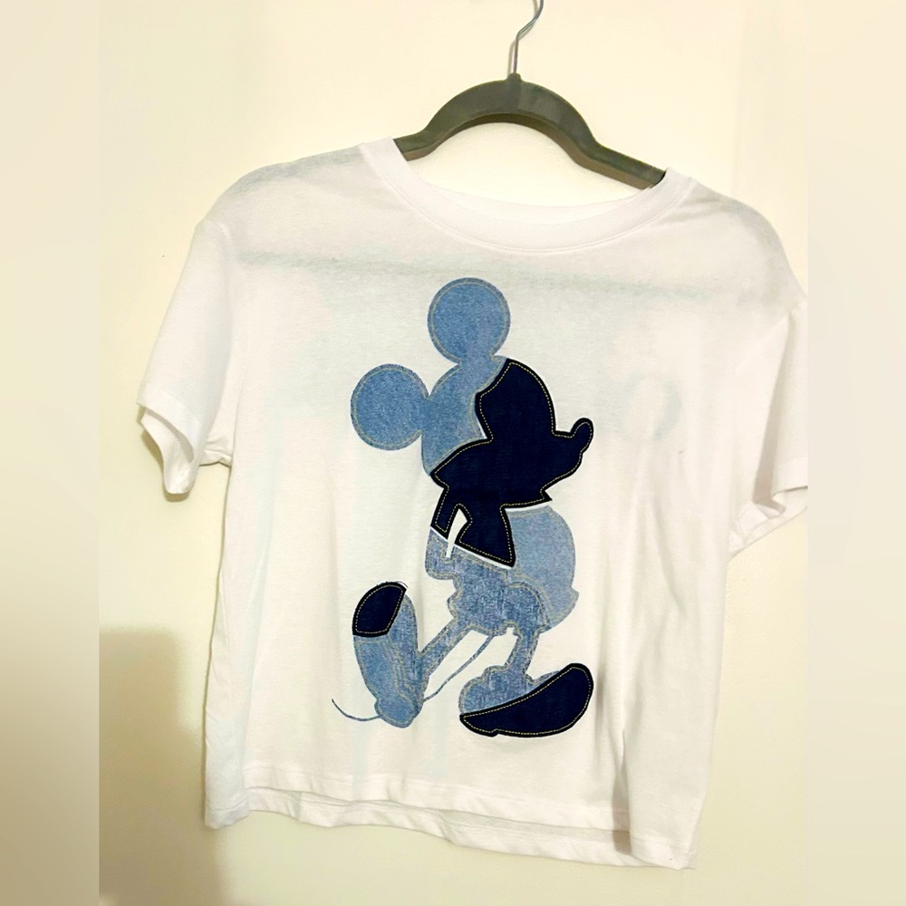 NWOT DISNEY MICKEY MOUSE ORIGINAL DENIM PATCHES MICKEY WOMENS TSHIRT!